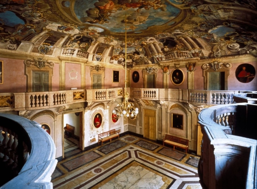 Facciata storica del palazzo barocco